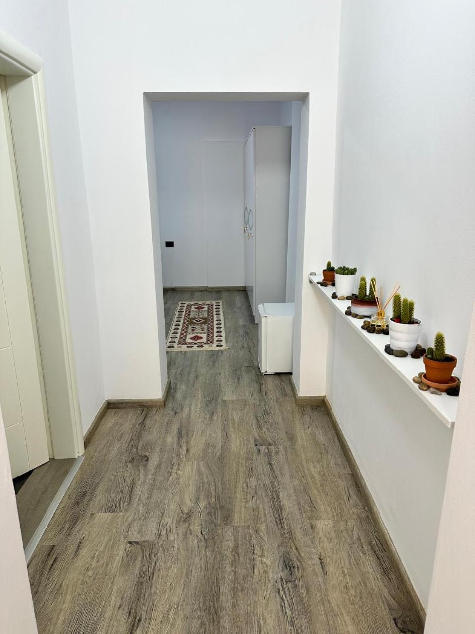 Hostel Leon Μπεράτ Εξωτερικό φωτογραφία